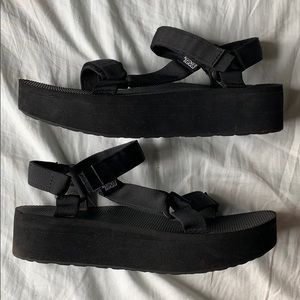 Black Platform Teva SIZE (9)
